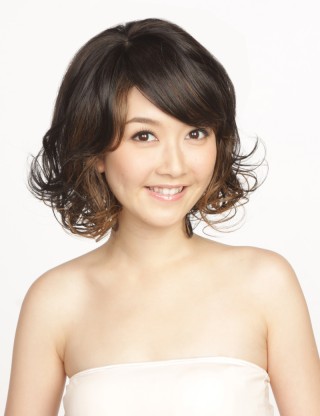 Wigs2you 全假髮 高溫絲短卷髮假髮 女士蓬松短髮 斜劉海甜美可愛複古頭套W-751